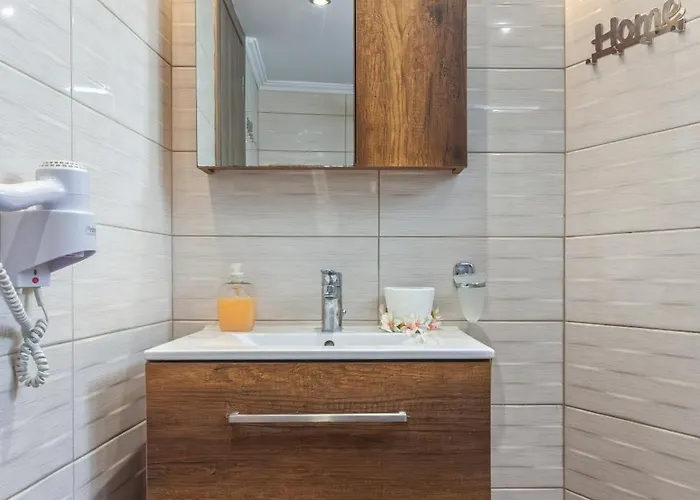 5- Luxury For 4 In The Part Of Rhodes!